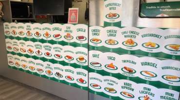 Nieuwe fullcolor toogsticker voor frituur in Vilvoorde